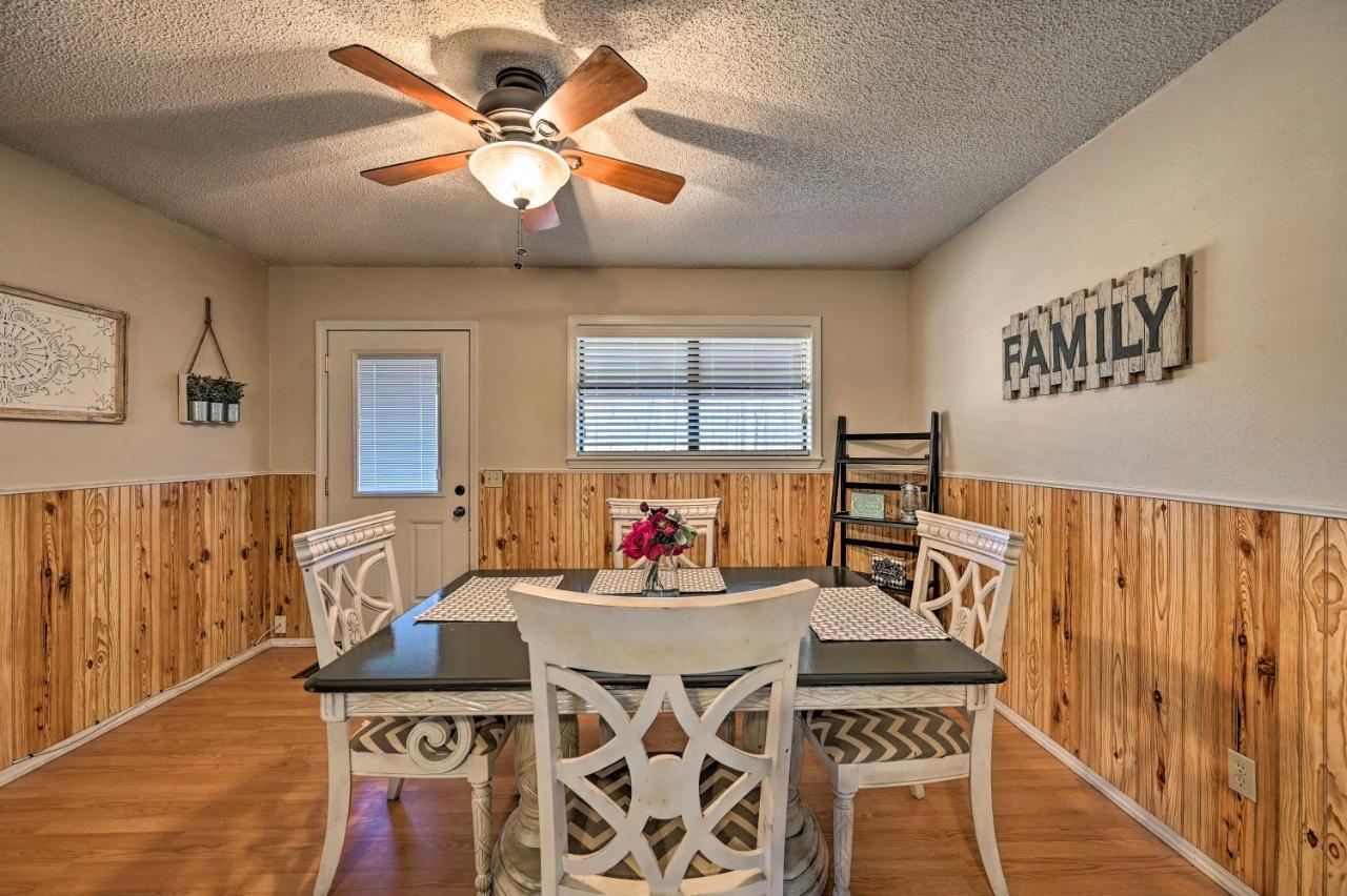 הוילה Pet-Friendly Shady Oaks Broken Bow Gem With Patio! מראה חיצוני תמונה